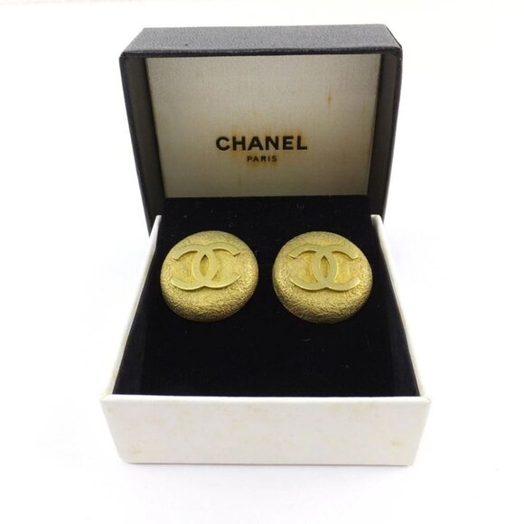 CHANEL Vintage 1994 CC Gold Plate Clip-On 1" Round Medallion Logo Earrings w/Box - Picture 2 of 5